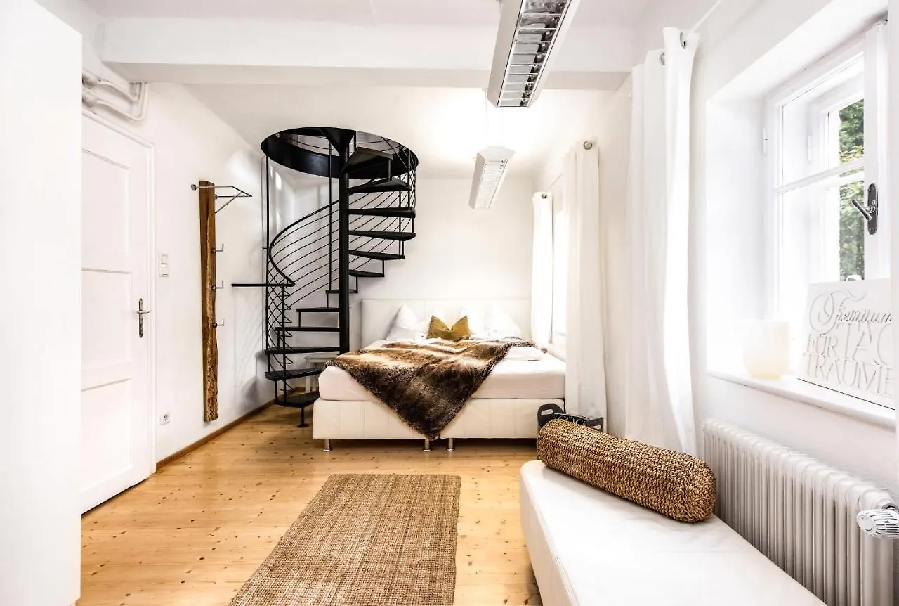 Family Wellhouse Green Garden Direct In Salzburg, Sunny Big Garden, Up To 16 Pax, Bikes For Free, Bbq, Sunbeds, Parking For Free, 15 Min Sound Of Music Salisburgo