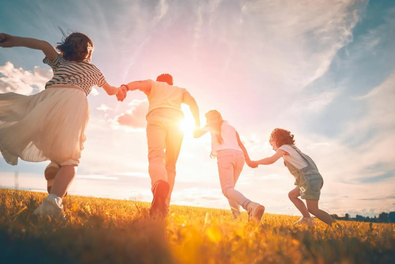 Family Wellhouse Green Garden Direct In Salzburg, Sunny Big Garden, Up To 16 Pax, Bikes For Free, Bbq, Sunbeds, Parking For Free, 15 Min Sound Of Music 0*, Salisburgo