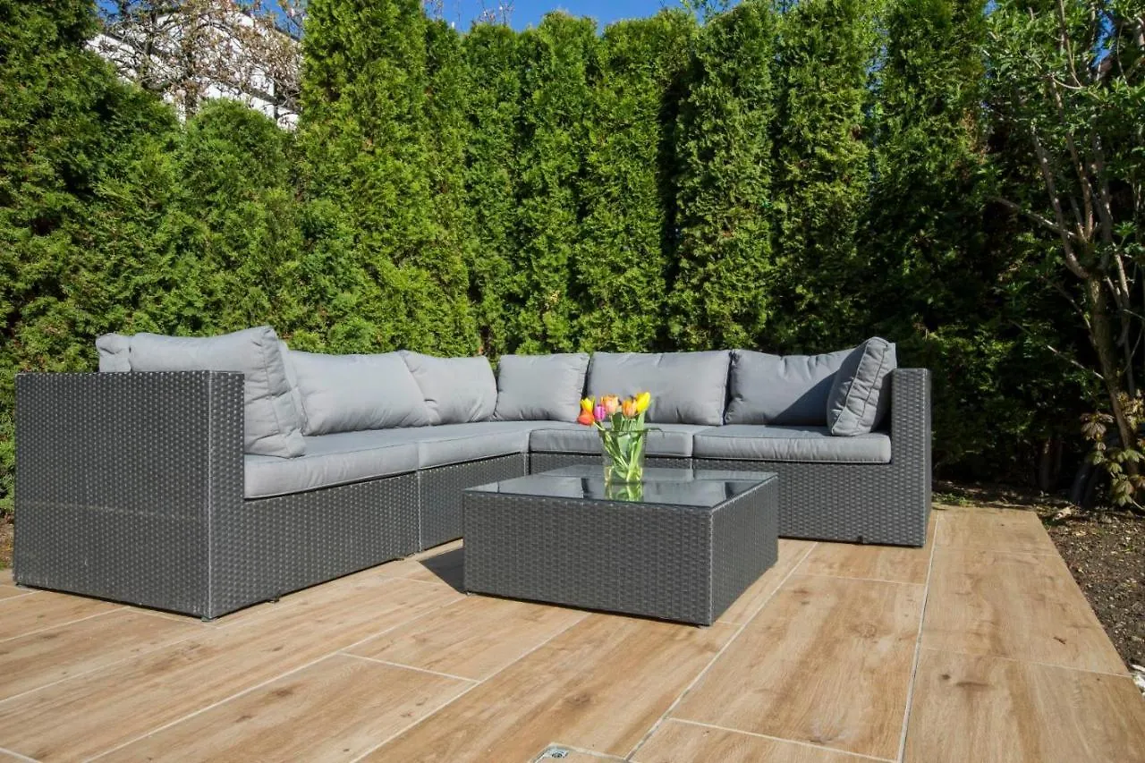 Villa Family Wellhouse Green Garden Direct In Salzburg, Sunny Big Garden, Up To 16 Pax, Bikes For Free, Bbq, Sunbeds, Parking For Free, 15 Min Sound Of Music Oostenrijk