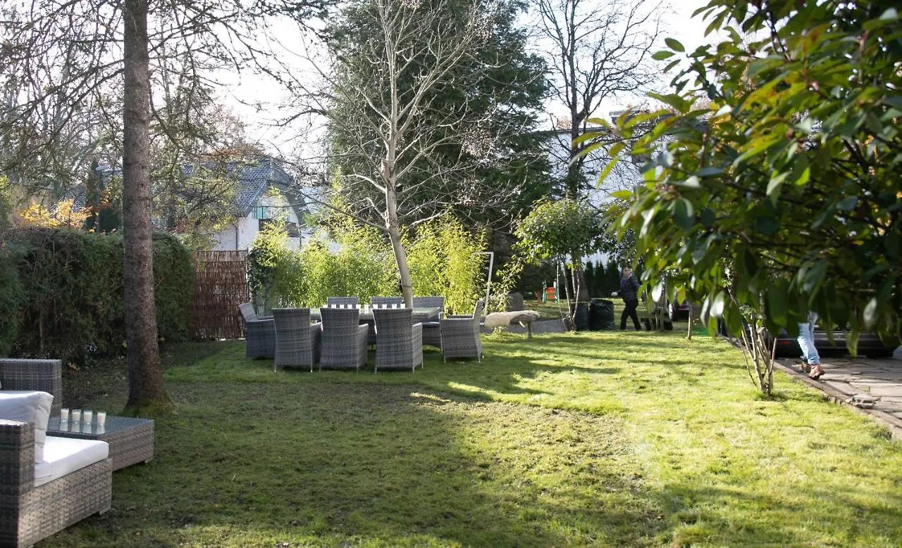 Family Wellhouse Green Garden Direct In Salzburg, Sunny Big Garden, Up To 16 Pax, Bikes For Free, Bbq, Sunbeds, Parking For Free, 15 Min Sound Of Music 0*, Salisburgo