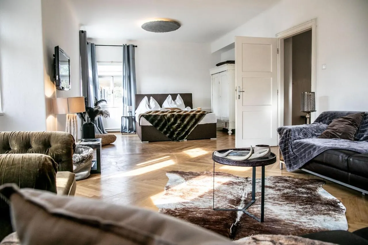 Family Wellhouse Green Garden Direct In Salzburg, Sunny Big Garden, Up To 16 Pax, Bikes For Free, Bbq, Sunbeds, Parking For Free, 15 Min Sound Of Music 0*, Salisburgo Austria