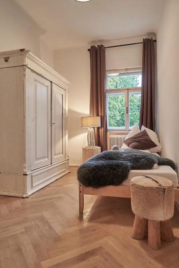 Family Wellhouse Green Garden Direct In Salzburg, Sunny Big Garden, Up To 16 Pax, Bikes For Free, Bbq, Sunbeds, Parking For Free, 15 Min Sound Of Music Austria
